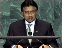  جنرل مشرف اقوام متحدہ کے اجلاس سے خطاب کرتے ہوئے