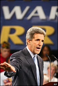 حال میں جان کیری نے جارج بش پر تنقید میں تیزی کردی ہے