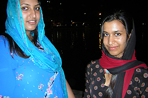 Indie's journey starts at the Golden Temple in the Indian city of Amritsar, close to the border with Pakistan.