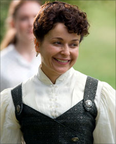 Dorcas Lane played by Julia Sawalha