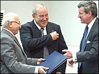 Bağdat'ta egemenlik devri dolayısıyla düzenlenen tören