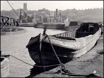 Cauldon canal at Etruria