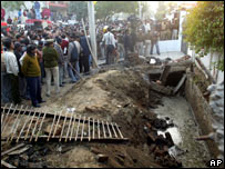  وہ گٹر جہاں سے کھوپڑیاں برآمد ہوئیں۔