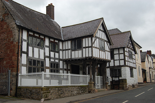 A typical building in Ruthin by Nick Meredith, via Flickr