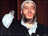 ابو حمزہ پر ’شدت پسندی کے فروغ‘ کا الزام لگایا جاتا رہا ہے