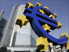 Euro sign outside the European Central Bank