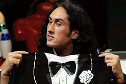 Click here to visit the Ross Noble On web site