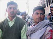 کلدیپ اپنے دوست سلیم کے ساتھ 