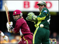 کامران اکمل اور برائن لارار