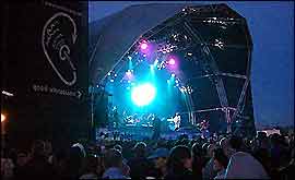 Glastonbury 2002 (image courtesy: Andi Lepki)