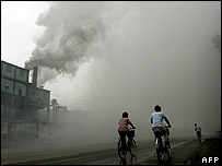 Fumaça de fábrica na China