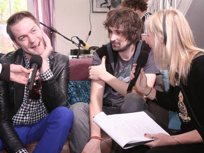 Jo starts the show with Serge and Tom