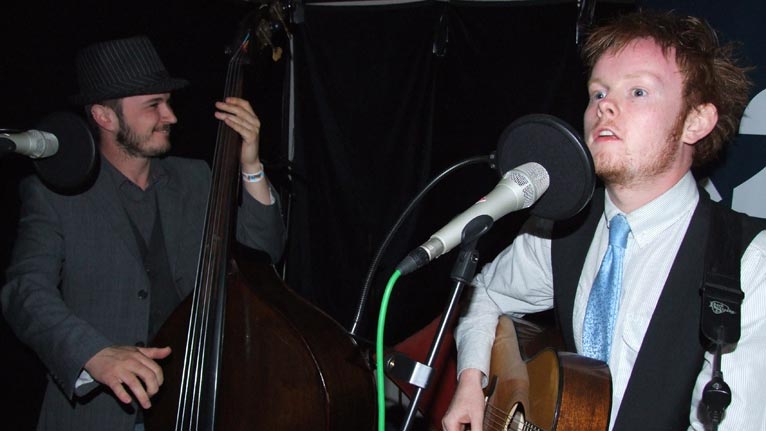 Ginge a Celloboi yn yr Ystafell Werdd