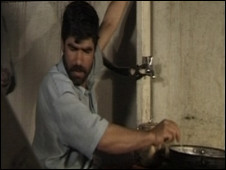 نمایی از فیلم" این یک سونی است "ساخته" سامان سالور"