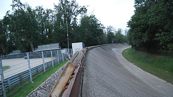 The Monza banking