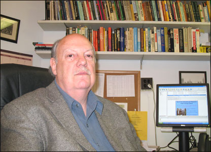 Giáo sư Dick Simpson, Trưởng Khoa Khoa học Chính trị, Đại học Illinois ở Chicago