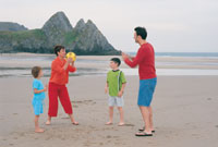 Traeth © Bwrdd Croeso Cymru