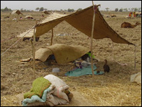 کمیٹی کے مطابق ڈھائی لاکھ افراد کو نقل مکانی کرنی پڑی ہے