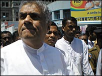 Opposition leader Ranil Wickramasinghe in a protest against threats to media (file photo)