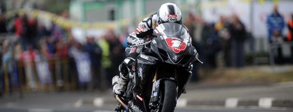 Alastair Seeley on his way to a Superstock win at the NW200 in 2009 © Pacemaker Press Intl