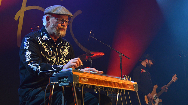 Zoe Muth's pedal steel player Dave Harmonson