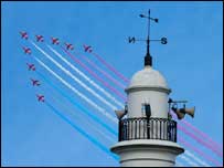 Red Arrows - photo by Keung Wing Sang
