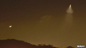 香港网友苑先生提供疑似中国导弹飞过图片（13/5/2013）