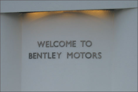 Welcome to Bentley sign