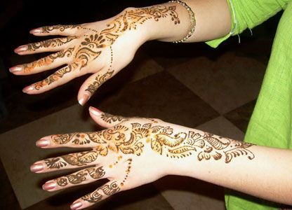henna'd hands