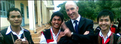 Đại sứ Mark Kent trong một chuyến thăm đến Đà Lạt