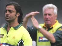 شعیب اختر اور باب وولمر