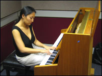 于苗苗钢琴表演