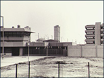 بحث بر سر فعاليت های هسته ای ايران همچنان ادامه دارد 