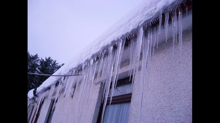 Caisean-reòthta air togalach