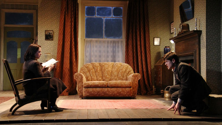 Catrin Stewart and Iwan Rheon during a dress rehearsal for The Devil Inside Him © Toby Farrow