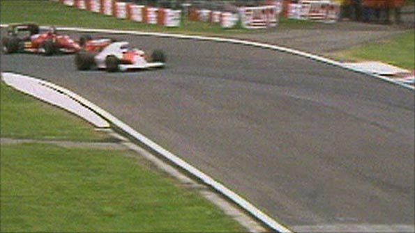 Alain Prost's McLaren takes the lead from Stefan Johansson's Ferrari in the 1985 San Marino Grand Prix
