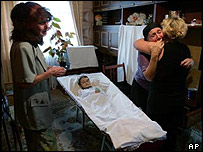 11 yaşındaki Zaur Gutnov'un tabutu