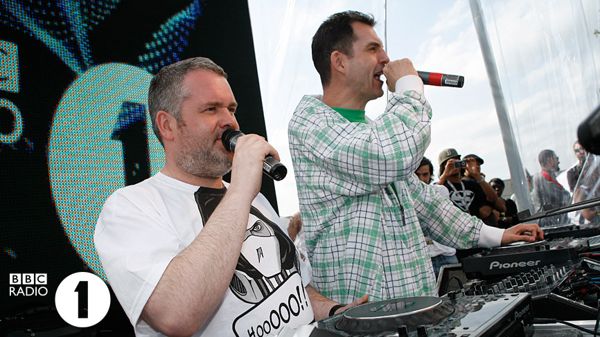 Chris Moyles battles the Big Dawg on the decks