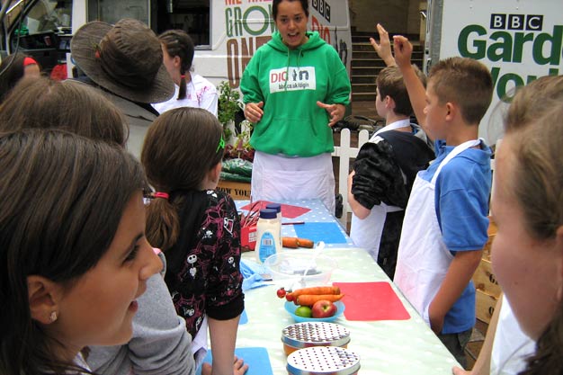 Making beetroot coleslaw