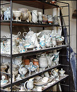 Potter Pam Schomberg's work