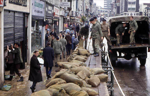Army working in flooded area