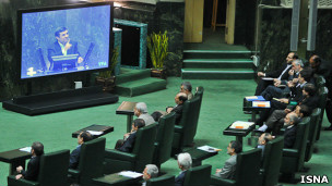 محمود احمدی‌نژاد در مجلس