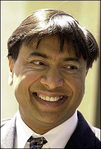 لکشمی متل نے اپنی بیٹی ونیشا کی شادی پر امریکہ، فرانس اور روس کے تین ارب پتیون کو بھی مات دے دی 