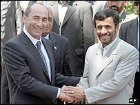 کوچاريان و احمدی نژاد