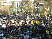 تجمع اعتراضی، عکس از خبرنامه امیرکبیر