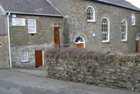 Yr Hen Gapel Pencader, sydd yn ganolfan i'r gymuned