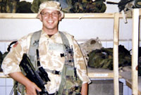 Jonah Williams yn ei lifrai milwrol