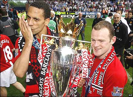Rio Ferdinand and Wayne Rooney of Manchester United