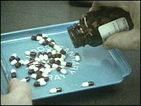 Dose única é tomada por mãe e bebê