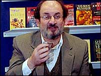 سلمان رشدی کی موت کا فتوی آیت اللہ خمنی نے دیا تھا
